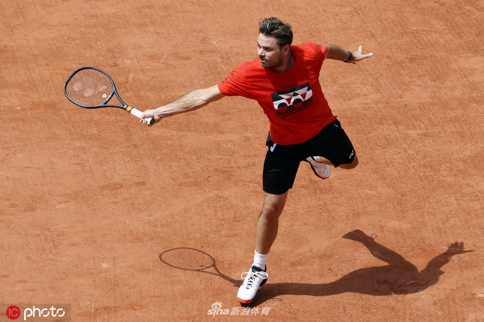 西班牙网球队强势法国网球队，瓦林卡一己之力扛起全队