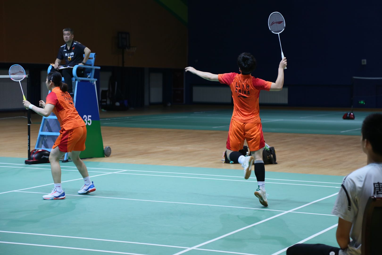 关于中国队鏖战泰国队,郑思维高光表现的信息 关于中国队鏖战泰国队,郑思维高光表现的信息