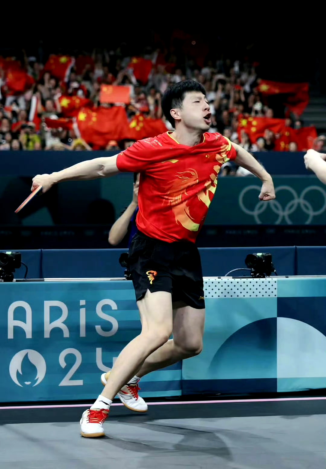 瑞典队完胜英格兰队,马龙刷新纪录 瑞典队完胜英格兰队,马龙刷新纪录