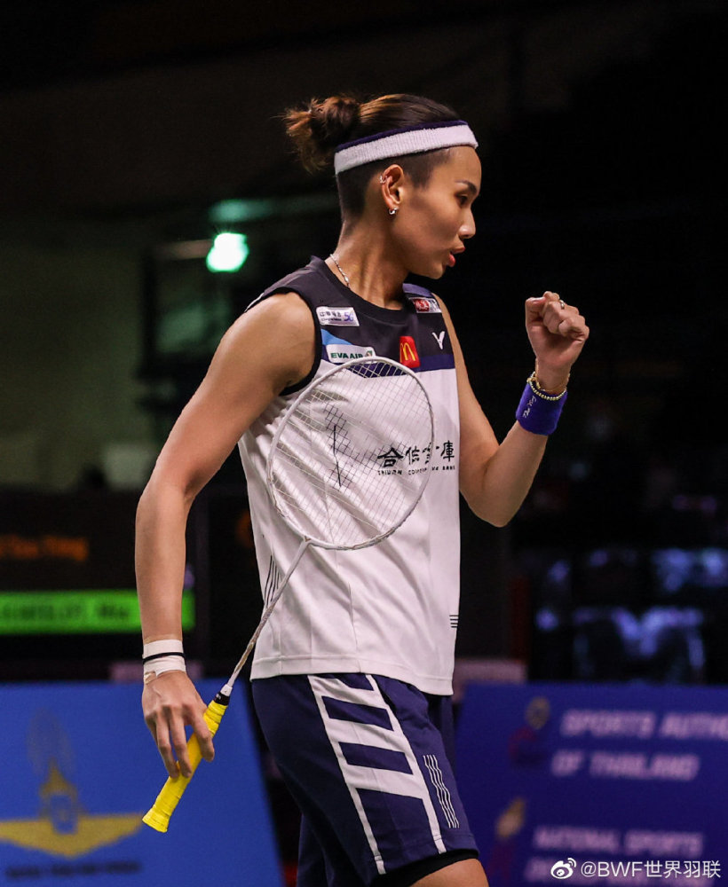 中国队完胜马来西亚队，安赛龙高光表现