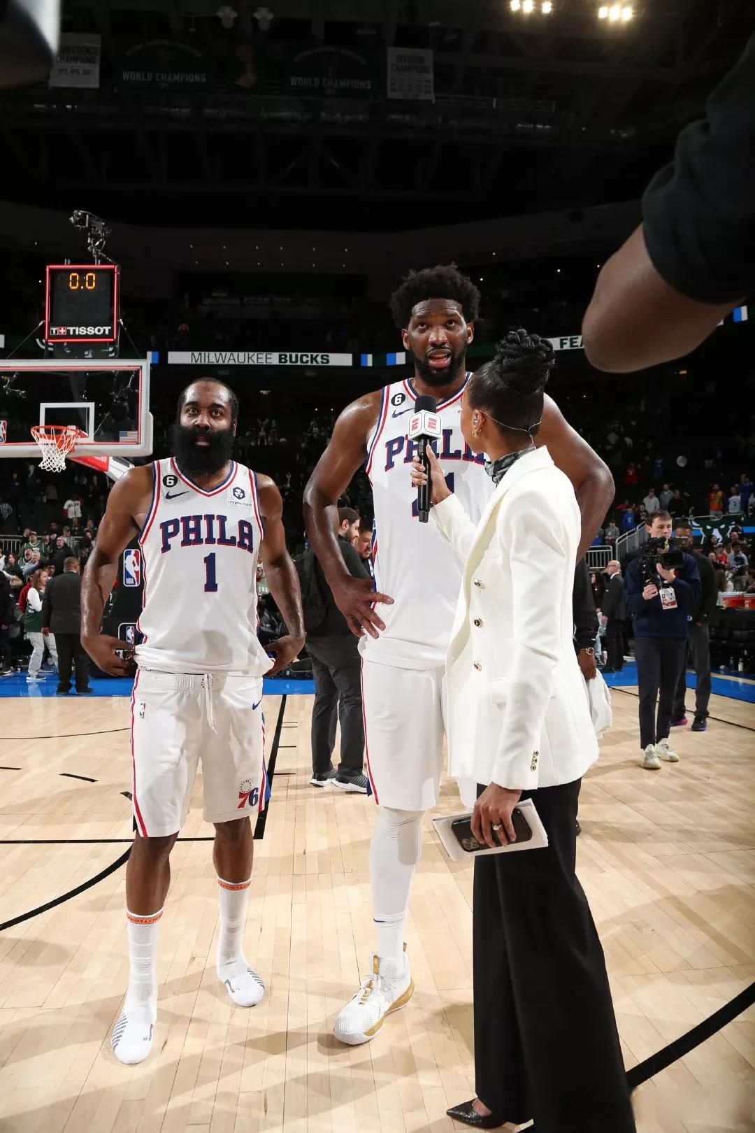 广东队险胜上海队，哈登关键制胜