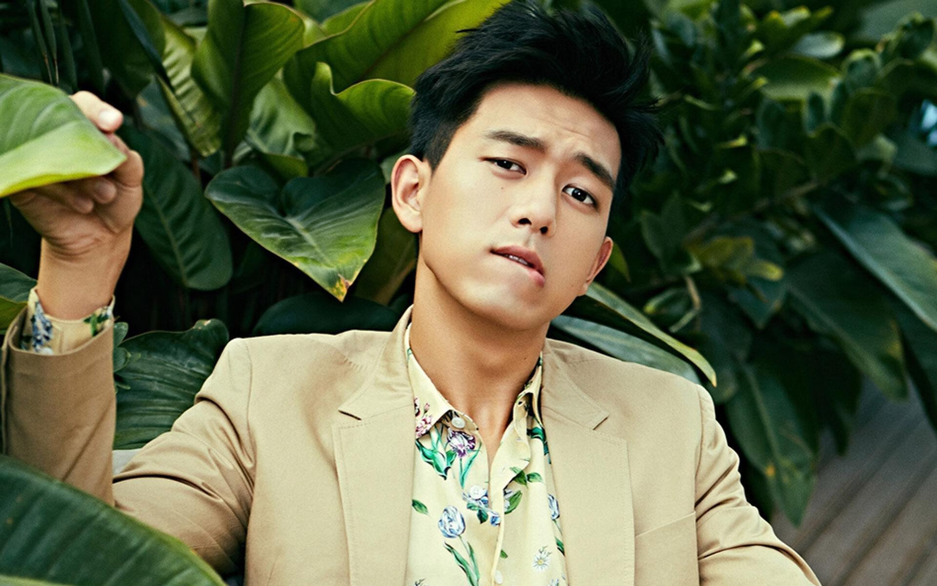 赛场冷门与热血，当意甲榜首易主，新疆终结热火不败